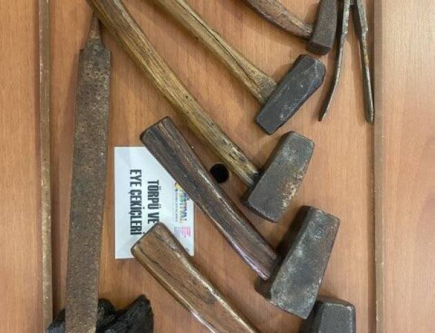 tıbbi çekiçler (2) (Küçük) tıbbi çekiçler (2) (Küçük)